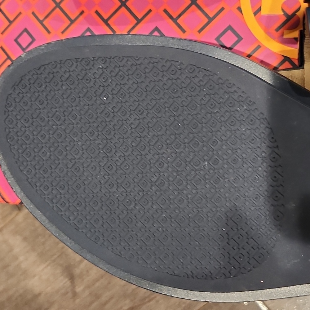 Tory Burch, Gigi sandal - Picture 5 of 12